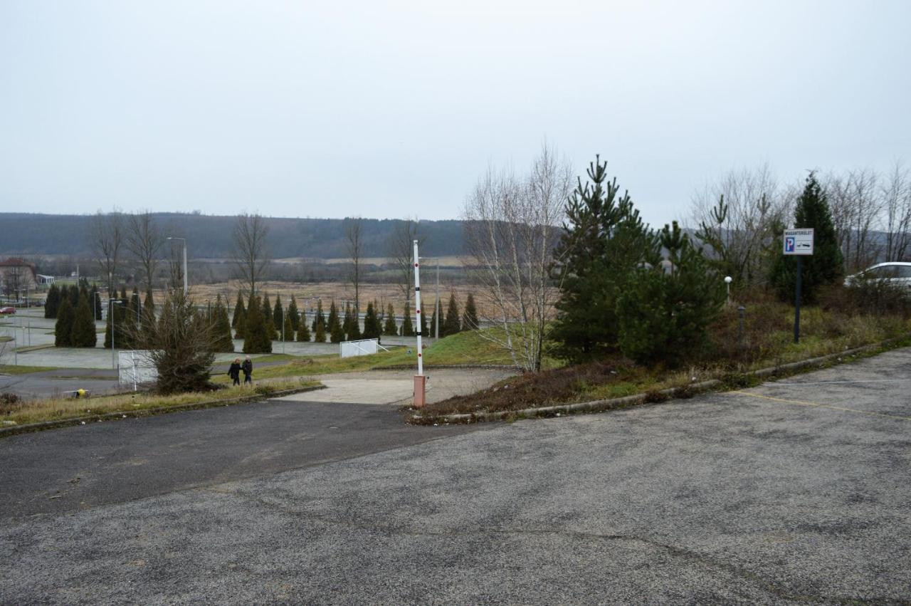 Chill Hill Egerszalók Exterior foto